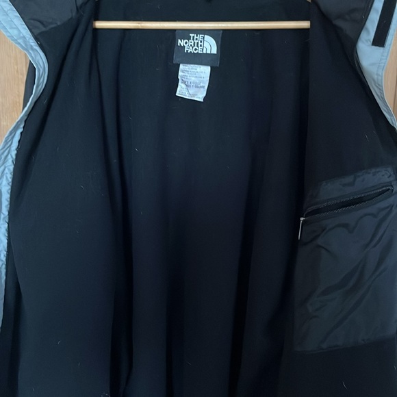 Men’s Northface Jacket - Picture 7 of 7